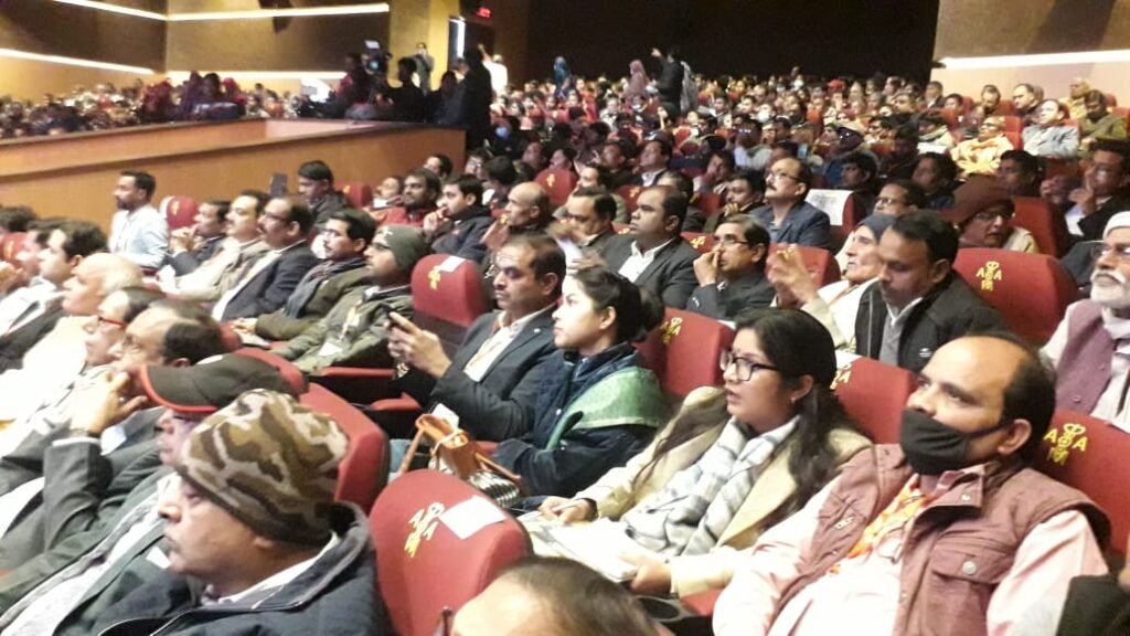 प्रयागराज में 33,703 करोड़ के निवेश पर लगी मोहर