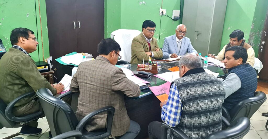 <em>उत्तर प्रदेश माध्यमिक संस्कृत शिक्षा परिषद की विशेष परीक्षा समिति बैठक सम्पन्न</em>