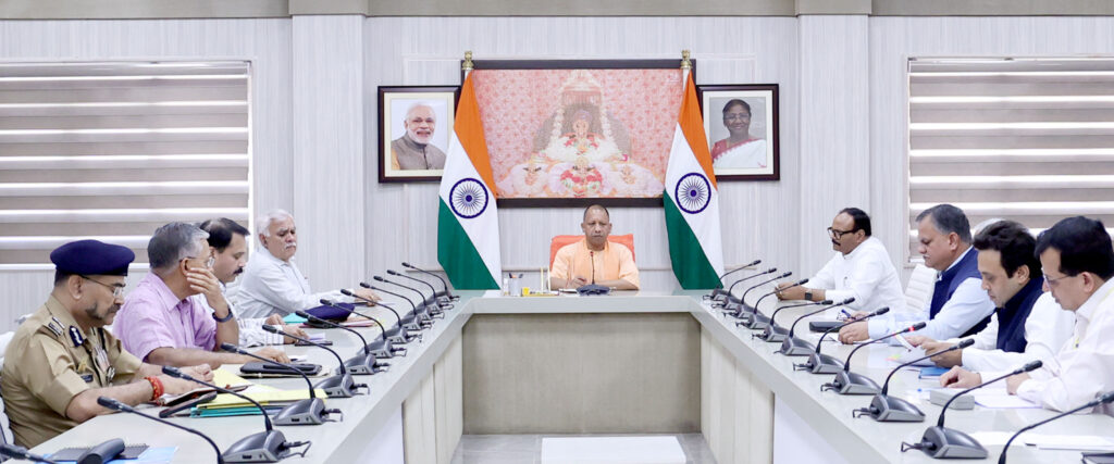 सभी जिलों में बनाएं डेडिकेटेड हॉस्पिटल,&nbsp; इन्फ्लूएंजा और कोविड मरीजों को मिले तत्काल इलाज: मुख्यमंत्री