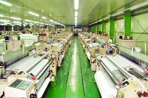 यूपी को टेक्सटाइल हब बनाने के लिए योगी सरकार का एक्शन प्लान तैयार