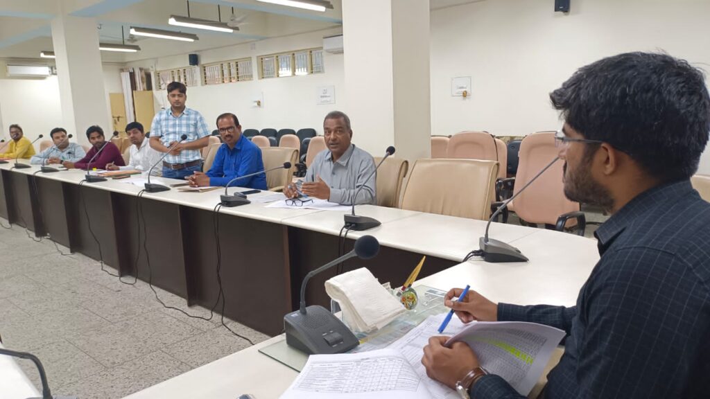 मुख्य विकास अधिकारी की अध्यक्षता में उत्तर प्रदेश कौशल विकास मिशन एवं सेवायोजन विभाग के कार्यों की समीक्षा बैठक संपन्न