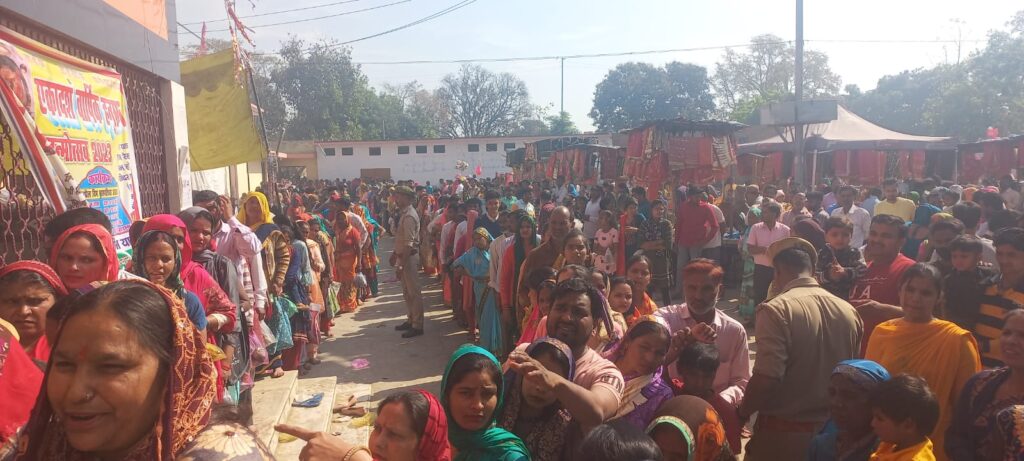 प्रसिद्ध सिद्ध पीठ राम लीला बाग मंदिर मे लगा चेति आठो का मेला, मेला में उमड़ी हजारों श्रद्धालुओं की भीड़