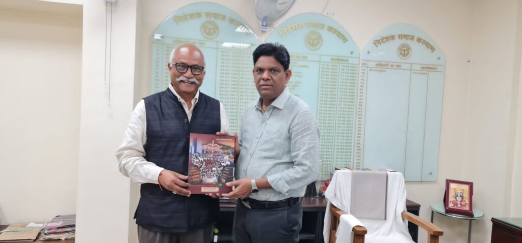 Chairman of Sanskrit Bharati Trust discusses student scholarships with Director of Uttar Pradesh Social Welfare Department