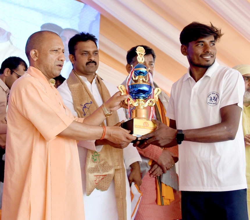 गोरखपुर:खेल महाकुंभ के समापन समारोह में बोले मुख्यमंत्री