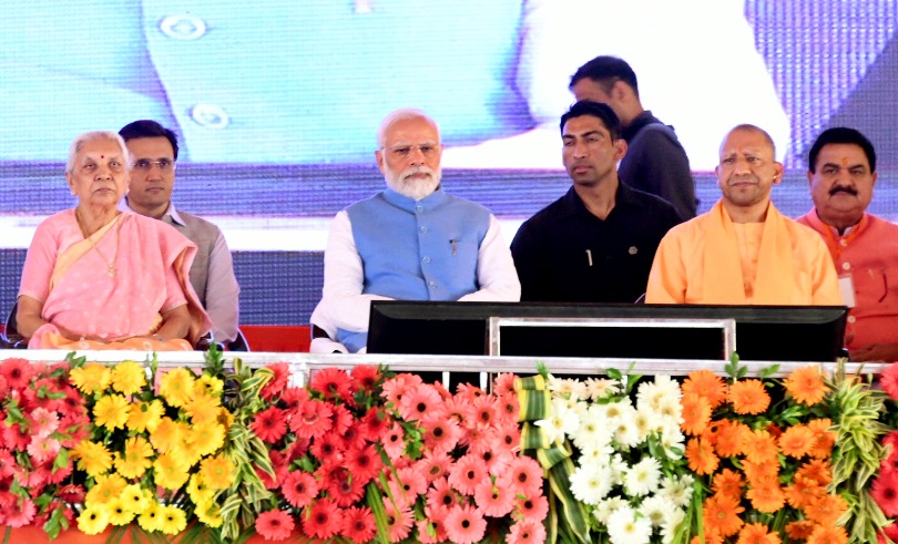 विकास के हर क्षेत्र में नए आयाम स्थापित कर रहा है यूपीः पीएम मोदी&nbsp;
