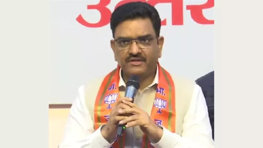 No obstruction will be allowed in getting scholarship: Aseem Arun