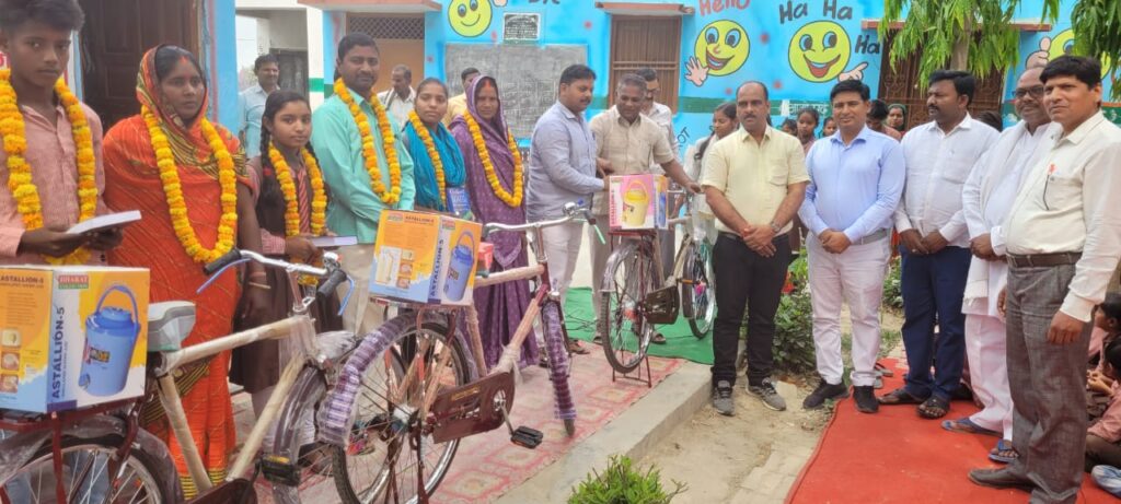 राष्ट्रीय आय एवं योग्यता छात्रवृत्ति परीक्षा में चयन होने पर छात्रों को किया गया सम्मानित