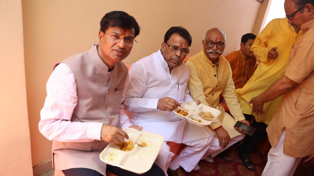 "संस्कृत, सभी की भाषा है, ज्ञान का उद्भवक है"