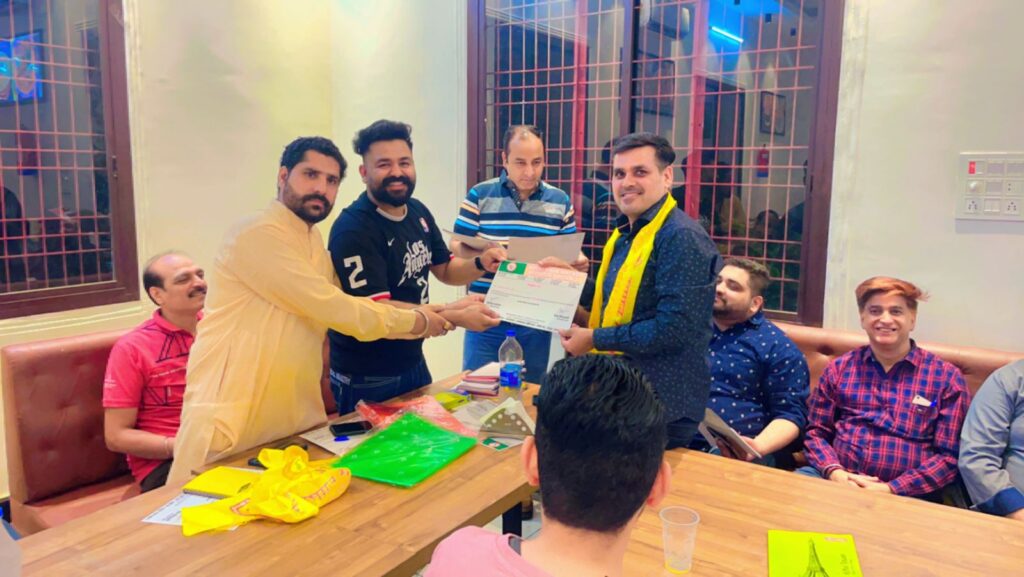 पंजाबी समाज उत्तर प्रदेश नगीना नगर में मनोज टंडन के नेतृत्व में युवा टीम का गठन