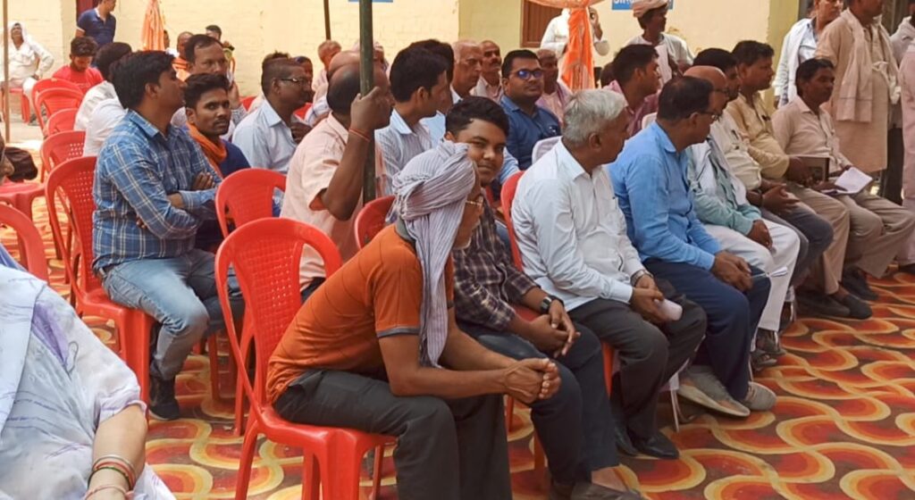 समाधान दिवस पर एसडीएम व एसपी ने सुनी फरियादियों की समस्या