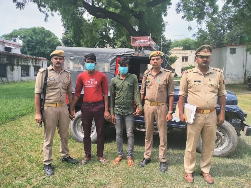 पुलिस ने दो शातिर बदमाशों को घेराबंदी कर किया गिरफ्तार