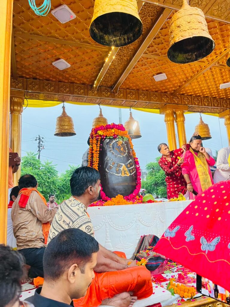"श्री नर्मदेश्वर महादेव" की यात्रा का राजधानी लखनऊ के मंगलम ग्रैंड में भव्य स्वागत