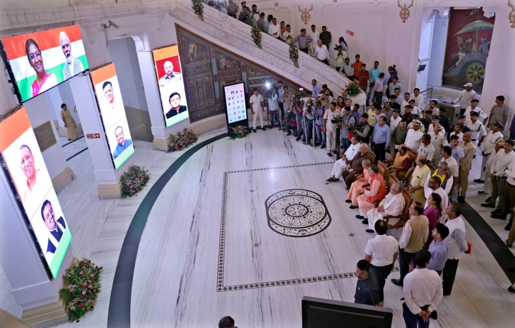 मुख्यमंत्री ने विधान भवन में डिजिटल कॉरिडोर का किया उद्घाटन