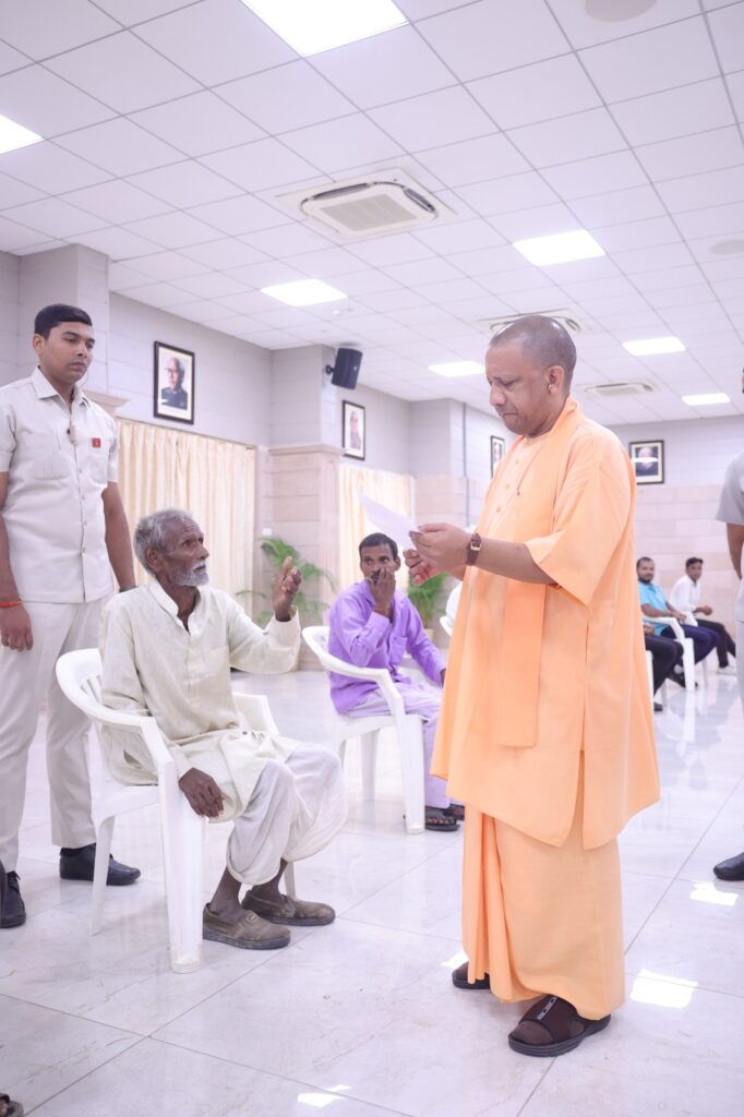 दो टूक:जन शिकायतों के त्वरित निस्तारण पर ध्यान दें अधिकारी-मुख्यमंत्री