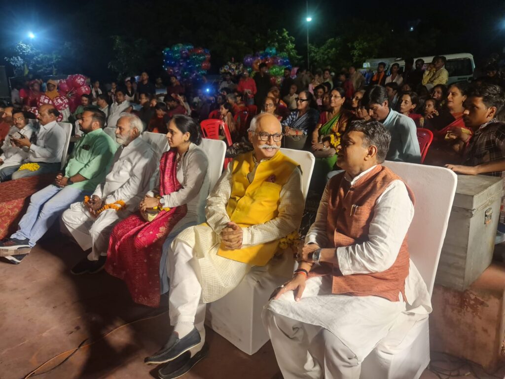 सनातन के जय घौष के साथ हुई गोमा माता की महा आरती के साथ सनातन के ध्वजवाहकों का किया सामाजिक सम्मान- अशोक पाण्डेय संरक्षक