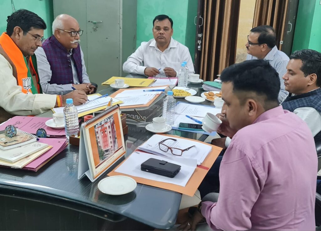 उत्तर प्रदेश माध्यमिक संस्कृत शिक्षा परिषद की परीक्षा समिति की महत्वपूर्ण बैठक सम्पन्न - जे पी सिंह