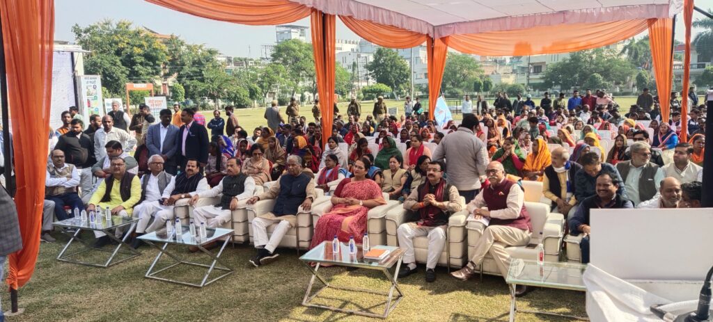 लखनऊ में 54 कंपनियां 6 हजार से ज्यादा युवाओं को देंगी रोजगार