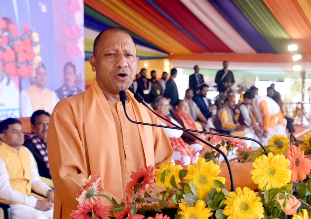 उपराष्ट्रपति के प्रति विपक्ष का आचरण असंसदीय, अशोभनीय और अक्षम्य - सीएम योगी