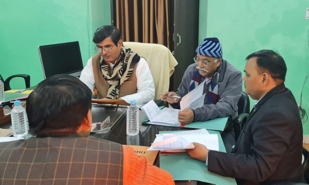 उत्तर प्रदेश माध्यमिक संस्कृत शिक्षा परिषद की महत्वपूर्ण परीक्षा व मान्यता समिति की बैठक सम्पन्न - जे पी सिंह