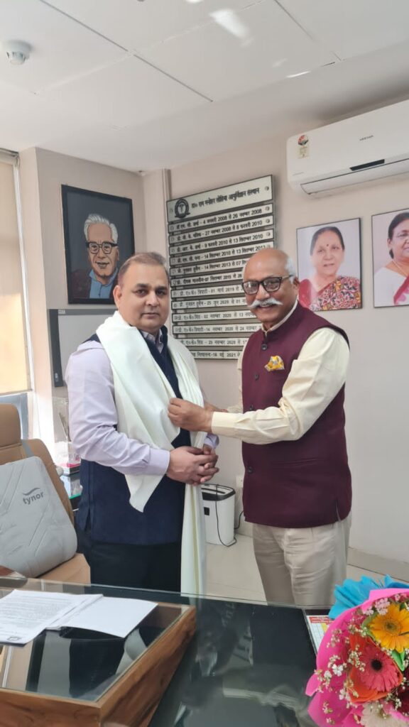 राम मनोहर लोहिया आयुर्विज्ञान संस्थान लखनऊ रोगियों को सुगम चिकित्सीय नवाचार से उच्च स्तरीय सुविधा उपलब्ध कराएंगे : जे पी सिंह