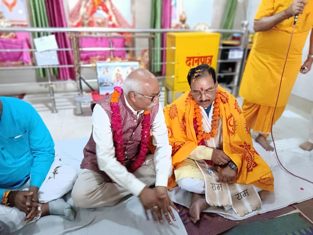 लखनऊ चुनाव प्रचार मे उतरा उत्तराखंड का रणबांकुरा ,लगाई ललकार- विपक्ष पस्त - जितेन्द्र प्रताप सिंह