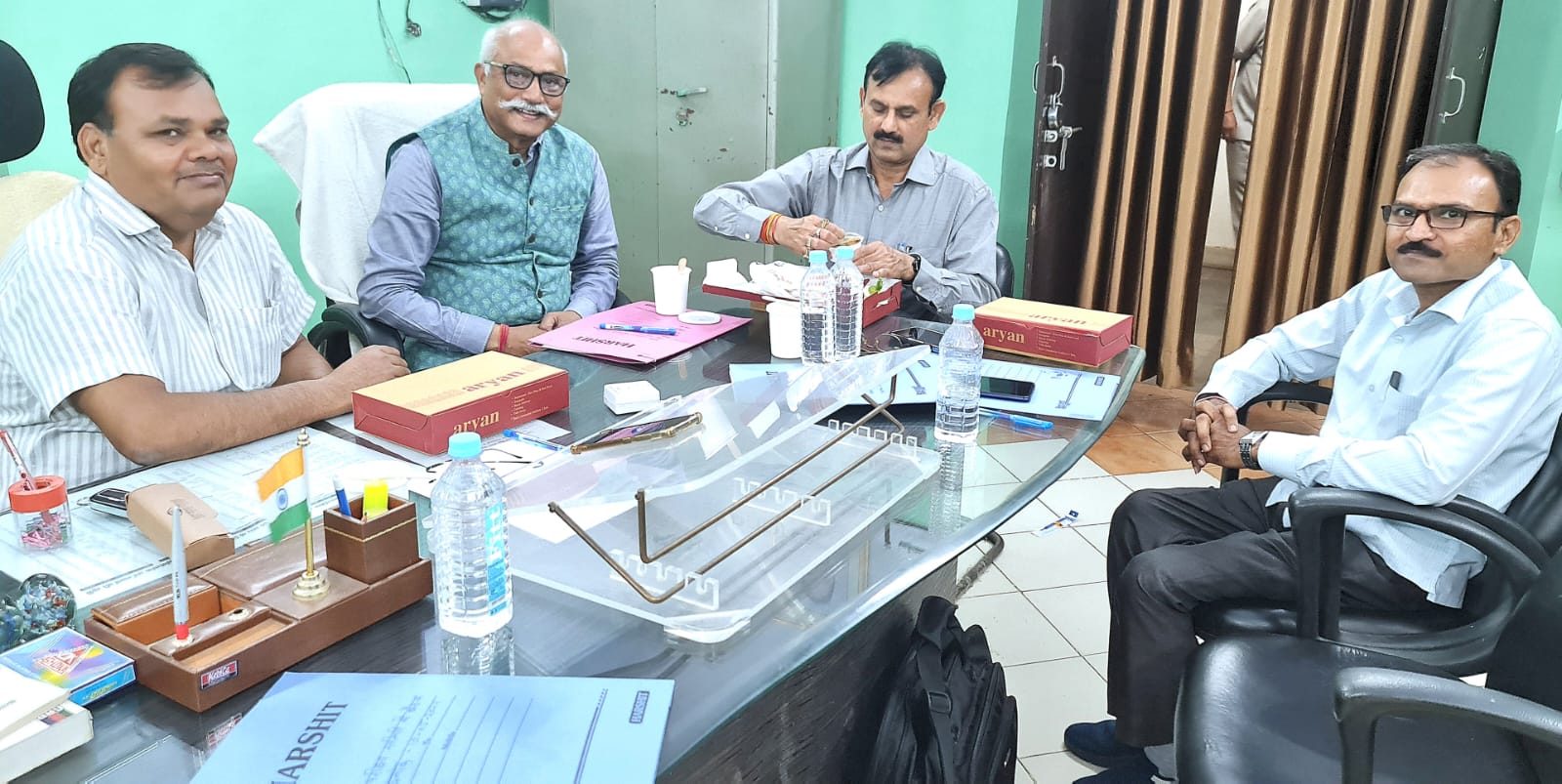 उत्तर प्रदेश माध्यमिक संस्कृत शिक्षा परिषद की परीक्षा समिति की विशेष बैठक सम्पन्न - जितेन्द्र प्रताप सिंह