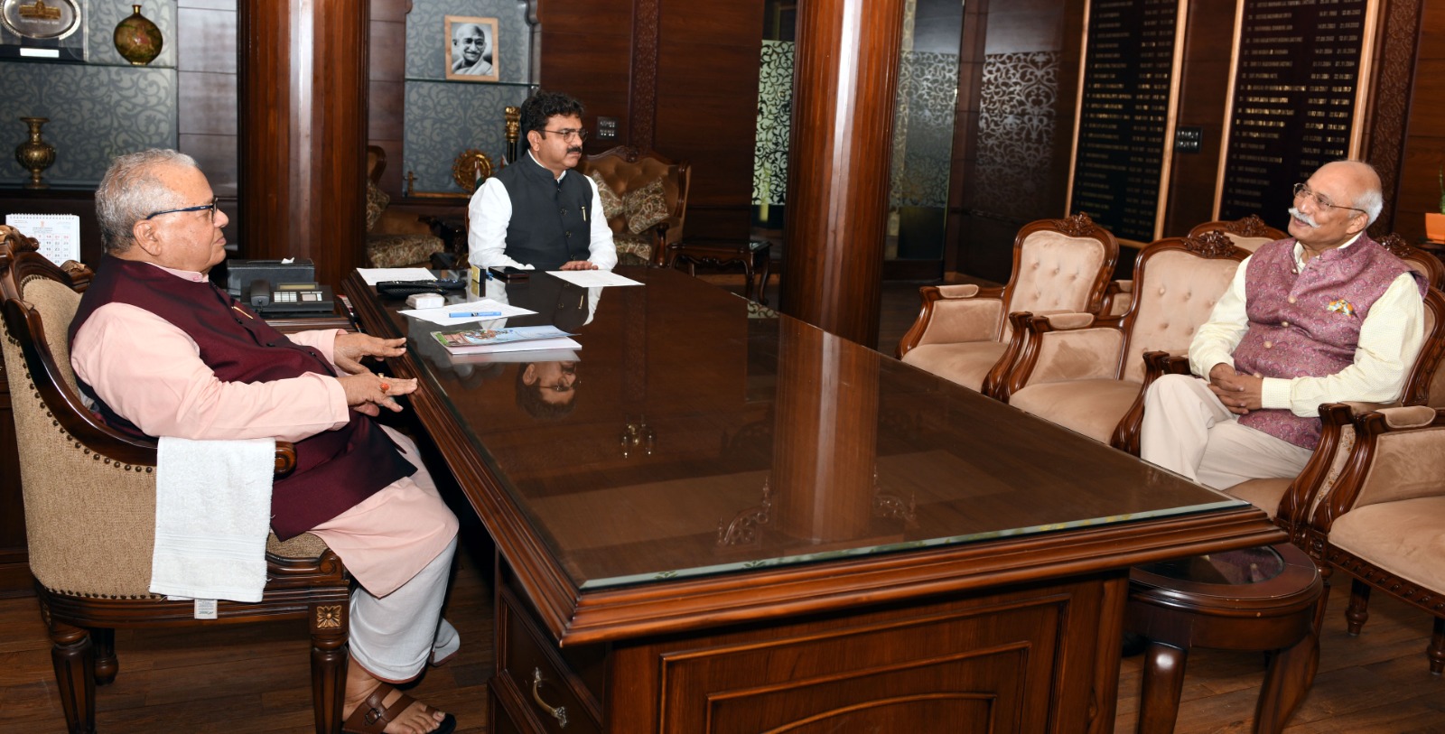 कलराज मिश्र से जितेंद्र प्रताप सिंह की उत्तर प्रदेश माध्यमिक संस्कृत शिक्षा परिषद के मुद्दों पर शिष्टाचार भेंट