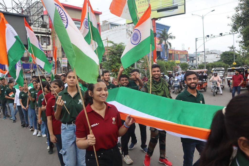 स्वतंत्रता दिवस समारोह में जेपी सिंह ने बांग्लादेश में हिंदू समुदाय पर हमलों पर जताई चिंता,