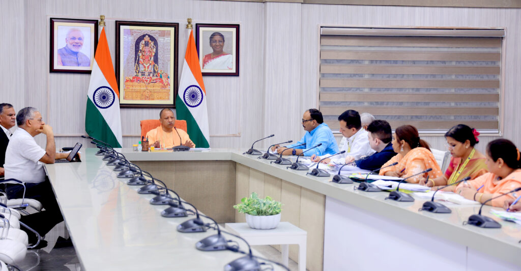 मुख्यमंत्री ने गाजियाबाद में एम्स सैटेलाइट सेंटर के जल्द निर्माण के दिये निर्देश