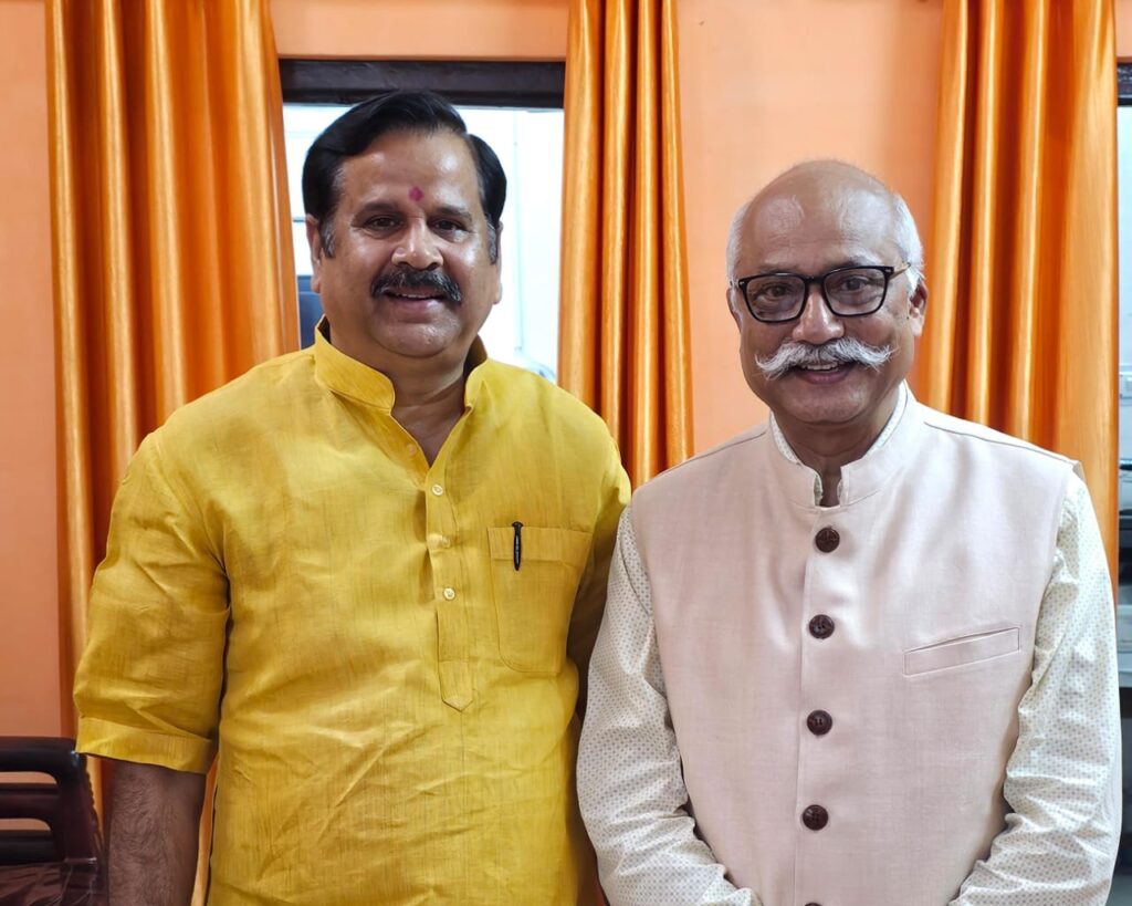 राष्ट्रीय सनातन महासंघ अध्यक्ष की डॉ. महेंद्र सिंह, प्रभारी मध्य प्रदेश भाजपा से शिष्टाचार भेंट