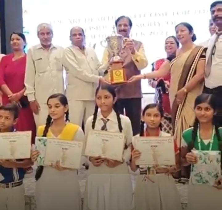 टी. डी. गर्ल्स इंटर कॉलेज ने जीता वन्य जीव संरक्षण सप्ताह 2024 की चल वैजयंती