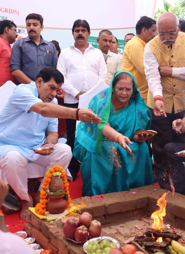 CM योगी की प्रेरणा से अर्बन रोड इंफ्रास्ट्रक्चर डेवलपमेंट एजेंसी द्वारा लखनऊ के सात मार्गों का भूमिपूजन सम्पन्न - जितेन्द्र प्रताप सिंह