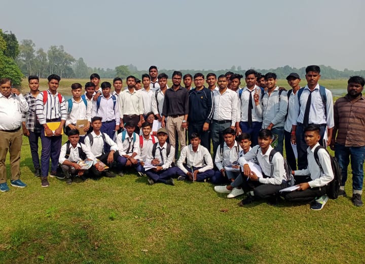 लखनऊ के छात्रों ने भौगोलिक, सांस्कृतिक और ऐतिहासिक ज्ञान प्राप्त किया