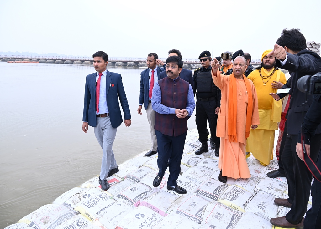 डबल इंजन सरकार उत्तर प्रदेश को अग्रणी राज्य बनाने के लिए प्रतिबद्ध: मुख्यमंत्री