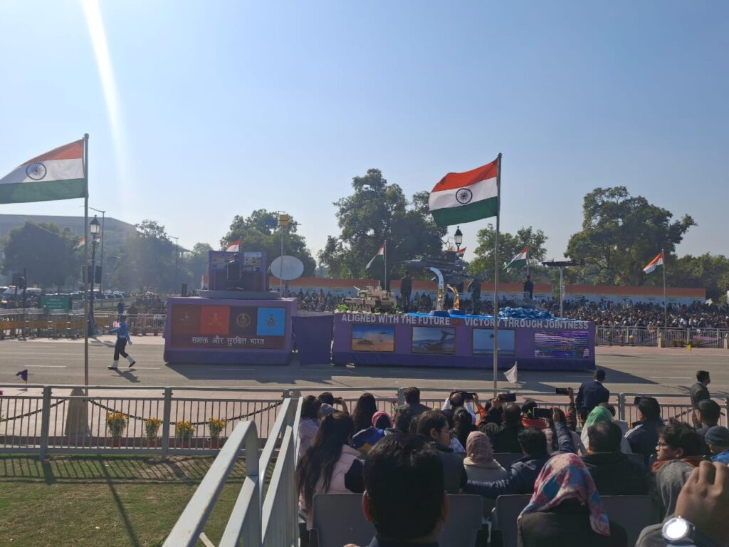 76वां गणतंत्र दिवस उत्साह और गरिमा के साथ मनाया गया,भारतीय सेना की शक्ति प्रदर्शन और सांस्कृतिक कार्यक्रमों ने मोहा दर्शकों का दिल