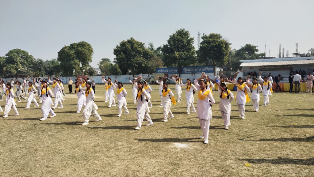 DAV  कॉलेज में 108 कुंडी यज्ञ का भव्य समापन: सनातन धर्म और राष्ट्र सुरक्षा,पर्यावरण संरक्षण पर हुआ विचार-विमर्श