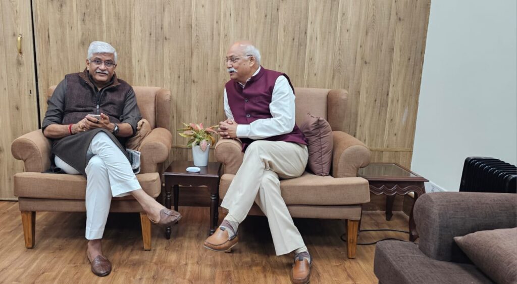 राष्ट्रीय सनातन महासंघ के अध्यक्ष जितेंद्र प्रताप सिंह की केंद्रीय पर्यटन मंत्री गजेंद्र सिंह शेखावत से शिष्टाचार भेंट संपन्न