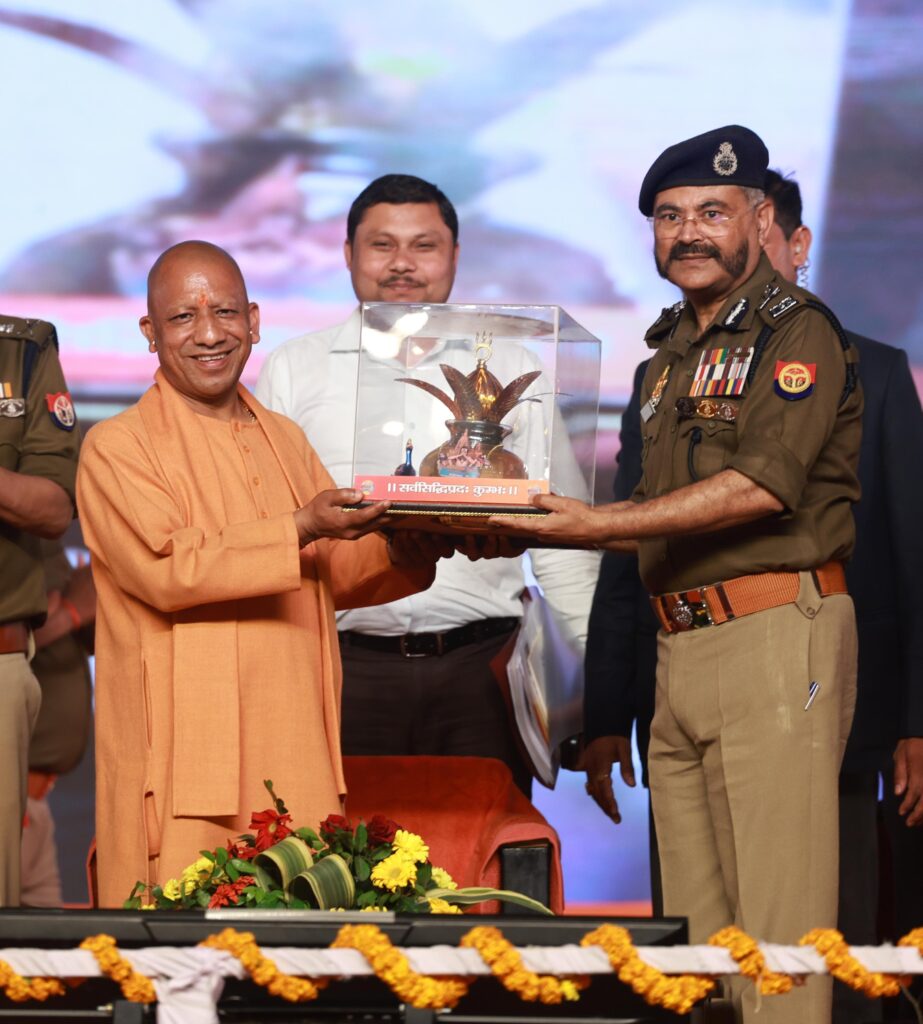 महाकुंभ 2025: ऐतिहासिक आयोजन ने स्थापित किया आस्था और आर्थिकी का नया प्रतिमान