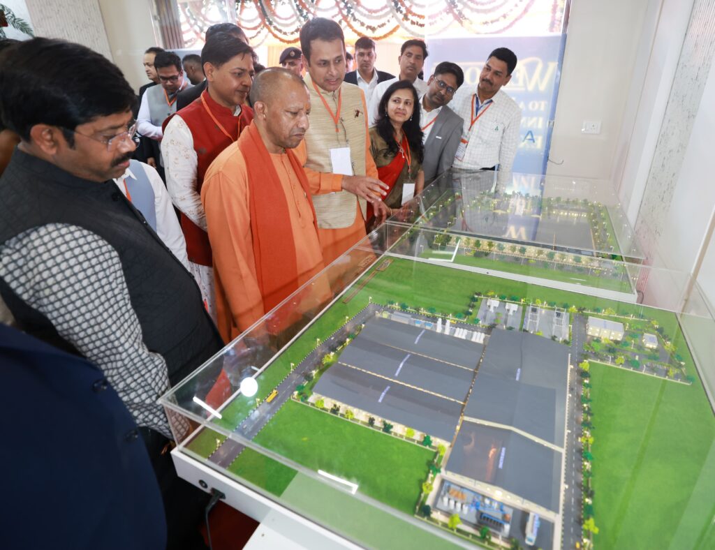 गौतमबुद्धनगर में सौर ऊर्जा क्रांति: मुख्यमंत्री ने अवादा ग्रुप की 1.5 गीगावॉट गीगा फैक्ट्री का उद्घाटन, 5 गीगावॉट यूनिट का शिलान्यास