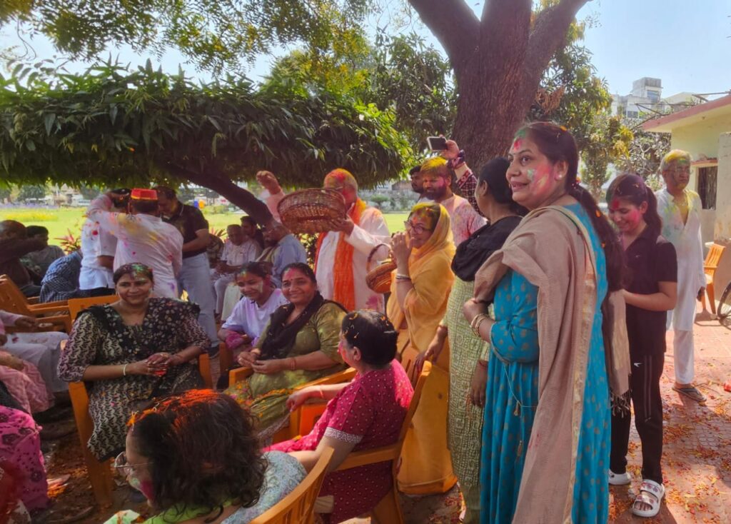 होली मिलन समारोह में गूंजे सनातन चेतना के स्वर