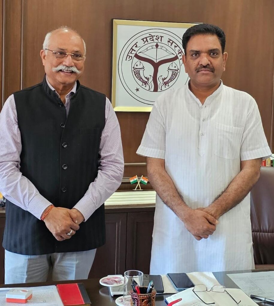 "समर्पण वृद्धाश्रम" मे असीम अरुण मंत्री उत्तर प्रदेश सरकार को आमंत्रण तथा सहयोग की अपेक्षा - जितेन्द्र प्रताप सिंह