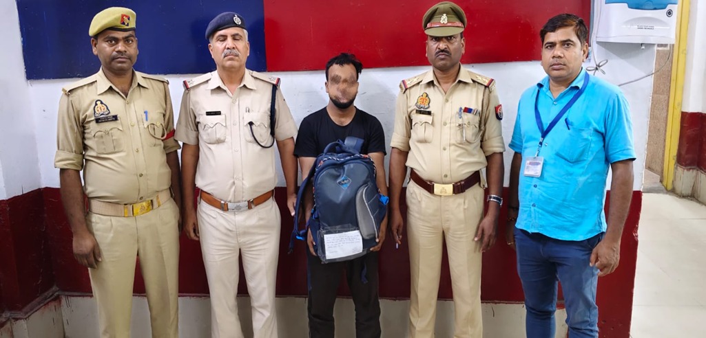 15 लीटर अवैध देसी शराब के साथ अभियुक्त को जीआरपी पुलिस ने किया गिरफ्तार