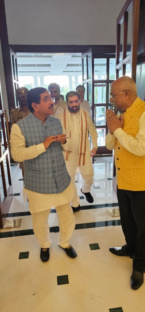 जितेन्द्र प्रताप सिंह ने केंद्रीय मंत्री प्रह्लाद जोशी से की शिष्टाचार भेंट, प्रदेश के विकास हेतु आभार व्यक्त किया