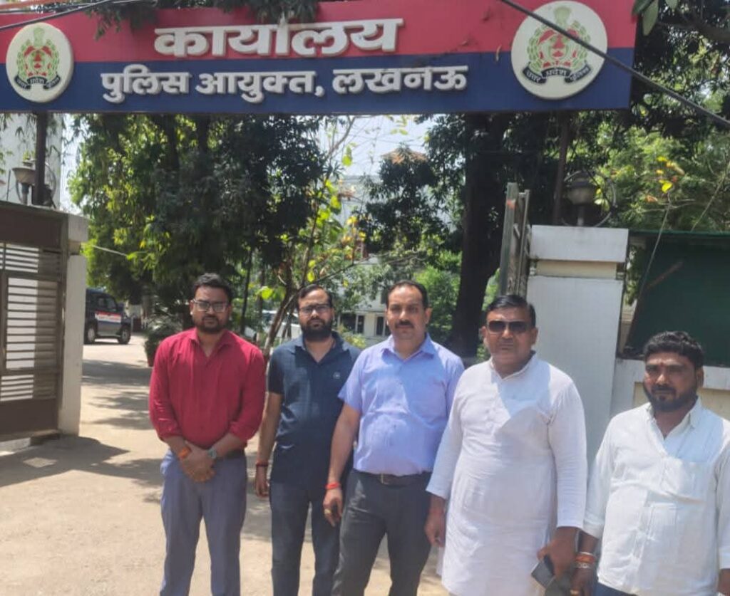 सर्राफा व्यापारियों की सुरक्षा को लेकर आदर्श व्यापारी एसोसिएशन का पुलिस आयुक्त को ज्ञापन