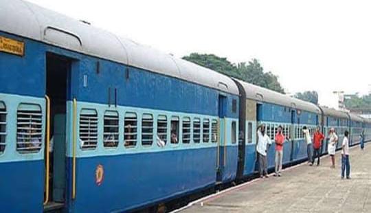 रेल प्रशासन द्वारा ग्रीष्मकालीन यात्रियों की सुविधा के लिए बांद्रा टर्मिनस-बनारस- बांद्रा टर्मिनस विशेष ट्रेन का किया संचलन