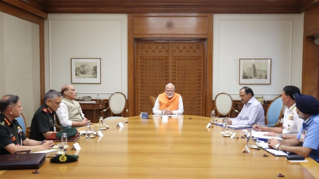 "अब आर-पार की लड़ाई: आतंकवाद पर सेना को खुली छूट, पीएम मोदी का स्पष्ट आदेश"