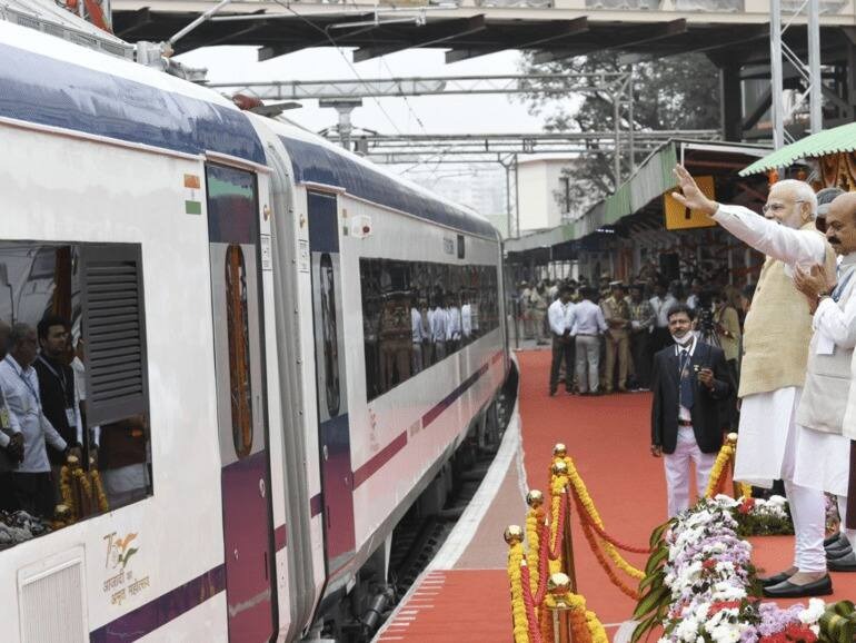 अमृत भारत योजना के तहत मिर्जापुर, चुनार और विंध्याचल स्टेशनों का निरीक्षण; रेलवे ने मिर्जापुर में खाली कराई अनधिकृत भूमि