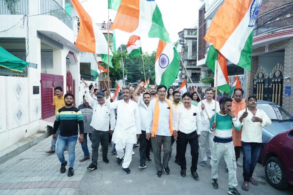 भारत शौर्य तिरंगा यात्रा में राजधानी से पाकिस्तान के खिलाफ सड़कों पर उतरा राष्ट्रवादी जनसैलाब: