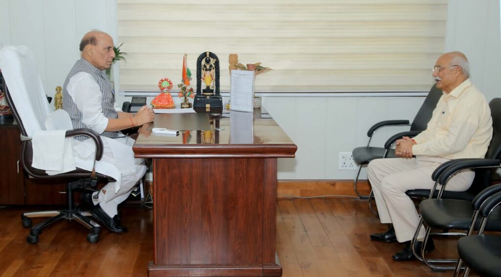 राष्ट्रीय सनातन महासंघ के अध्यक्ष जितेन्द्र प्रताप सिंह ने की रक्षा मंत्री राजनाथ सिंह से शिष्टाचार भेंट