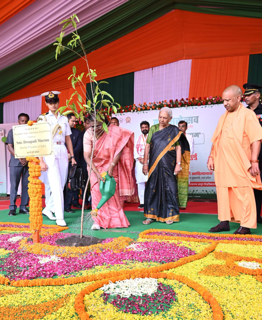 राष्ट्रपति द्रौपदी मुर्मु ने किया महायोगी गुरु गोरखनाथ आयुष विश्वविद्यालय का लोकार्पण